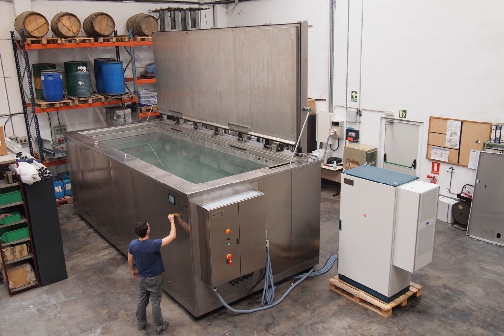 Big Ultrasonic Cleaners by Ultratecno UltraTecno